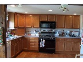 545 Mammoth Road Londonderry, NH 03053 - Photo 4 of 9