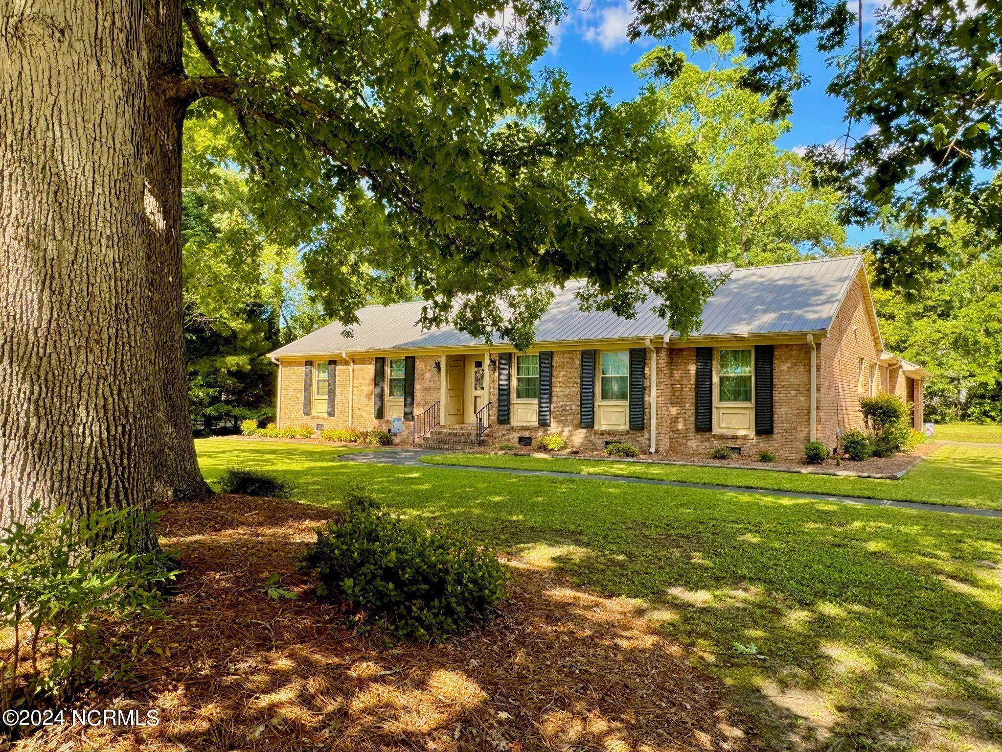 2007 Hardee Road Kinston, NC 28504 - Photo 1 of 58 441015358_754567706889570_42986599121789