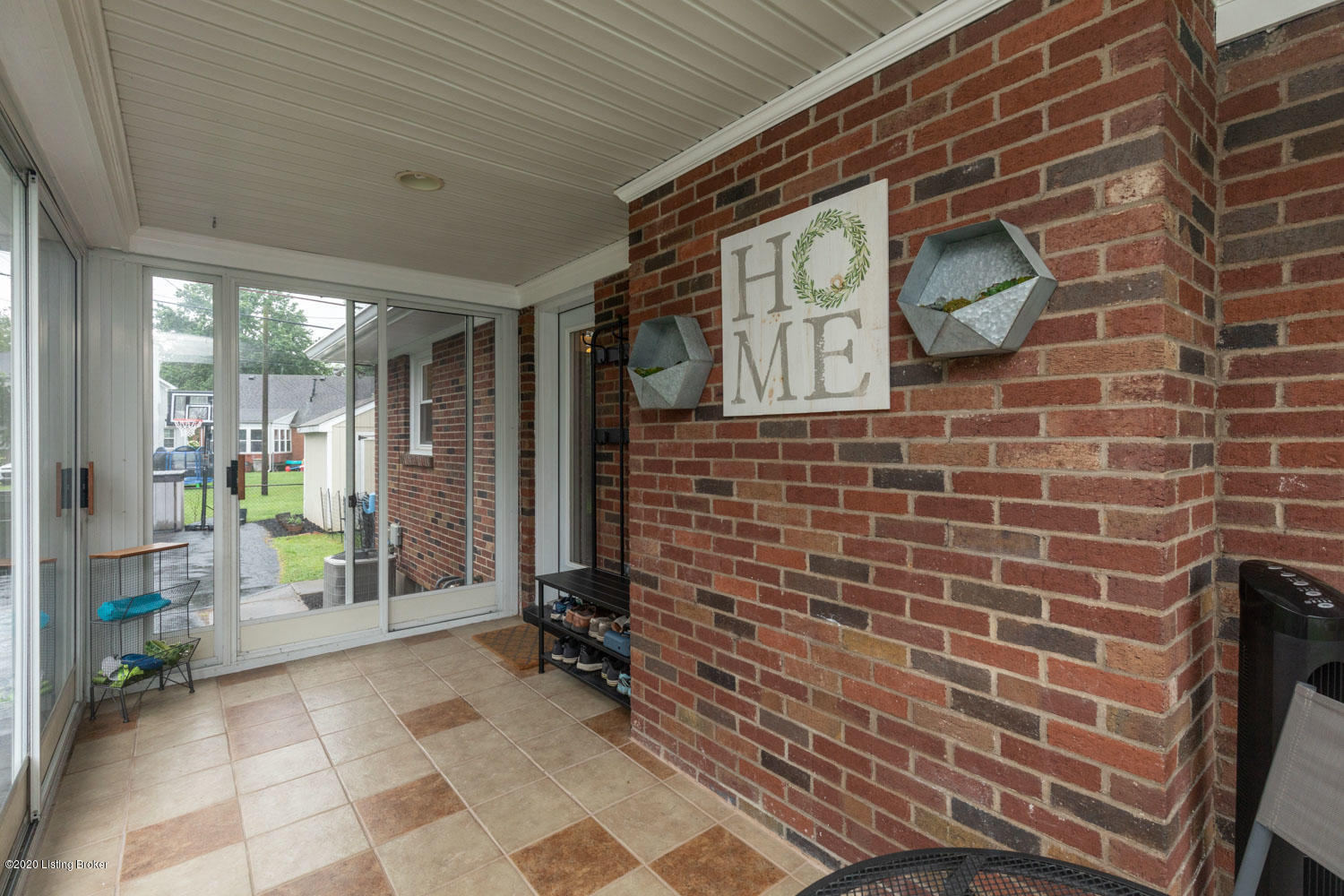 3606 Plymouth Road Louisville, KY 40207 - Photo 36 of 40 Plymoth044