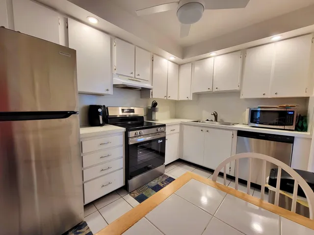 $3,000 | 225 South Beach Road, Unit 405, Tequesta, FL 33469