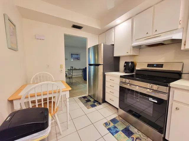 $3,000 | 225 South Beach Road, Unit 405, Tequesta, FL 33469