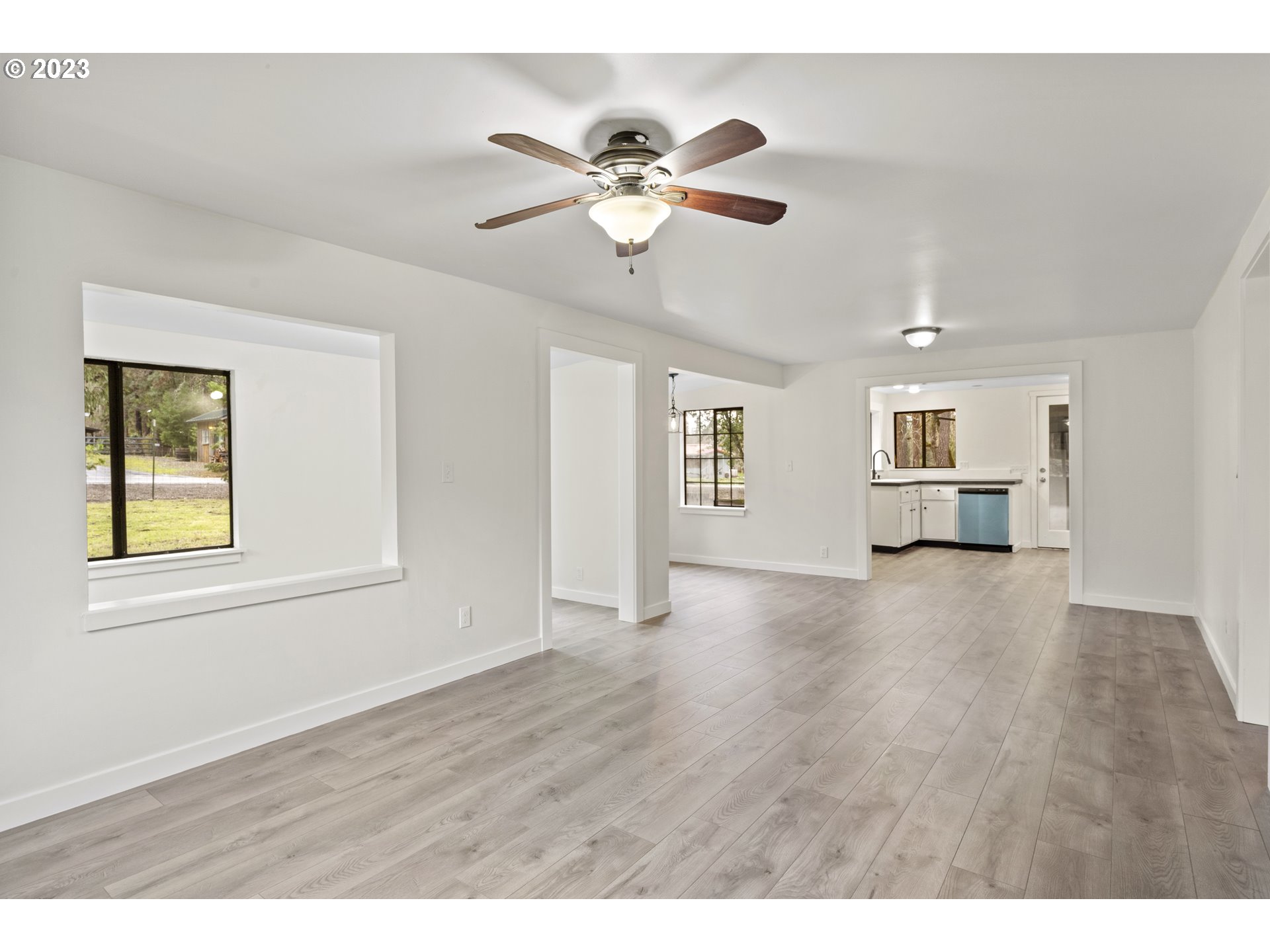 170 Frankham Road Grants Pass, OR 97527 - Photo 10 of 17 Gallery Image 10