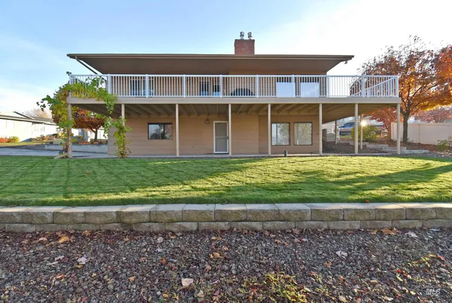 $471,800 | 405 Crestline Cir Drive, Lewiston, ID 83501