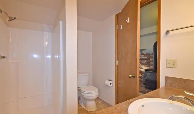 $471,800 | 405 Crestline Cir Drive, Lewiston, ID 83501