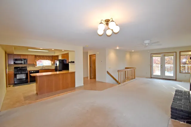 $471,800 | 405 Crestline Cir Drive, Lewiston, ID 83501