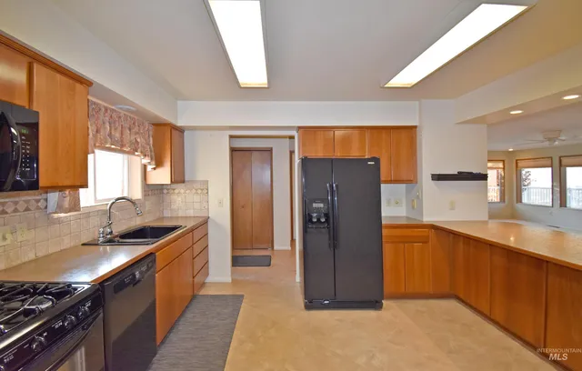 $471,800 | 405 Crestline Cir Drive, Lewiston, ID 83501