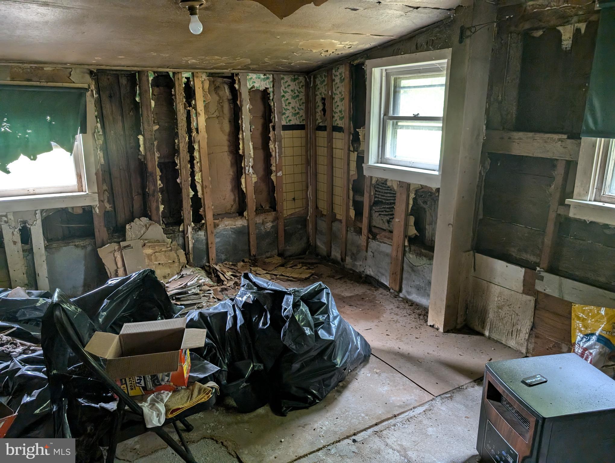522 Buzzard Road Reading, PA 19608 - Photo 5 of 13 inside main house