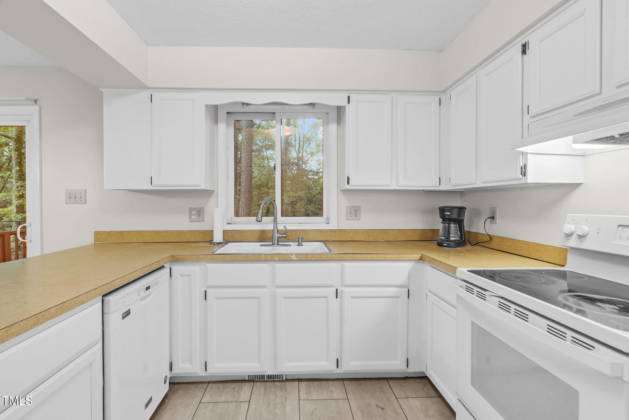 3421 Octavia Street Raleigh, NC 27606 - Photo 11 of 34 3421 Octavia Street-19