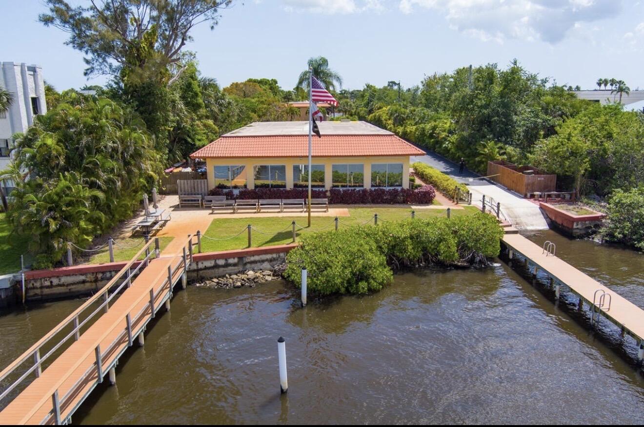 1943 Southwest Palm City Road, Unit I Stuart, FL 34994 - Photo 16 of 19 Yacht Club