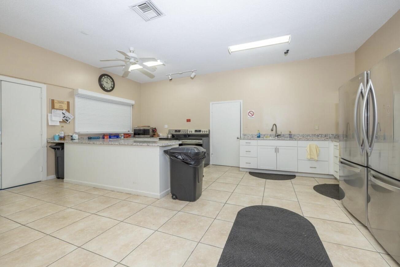 1943 Southwest Palm City Road, Unit I Stuart, FL 34994 - Photo 19 of 19 Yacht Club Kitchen Area