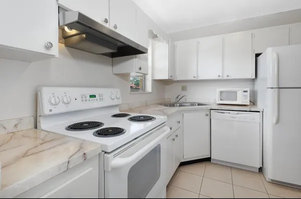 $93,000 | 1943 Southwest Palm City Road, Unit I, Stuart, FL 34994