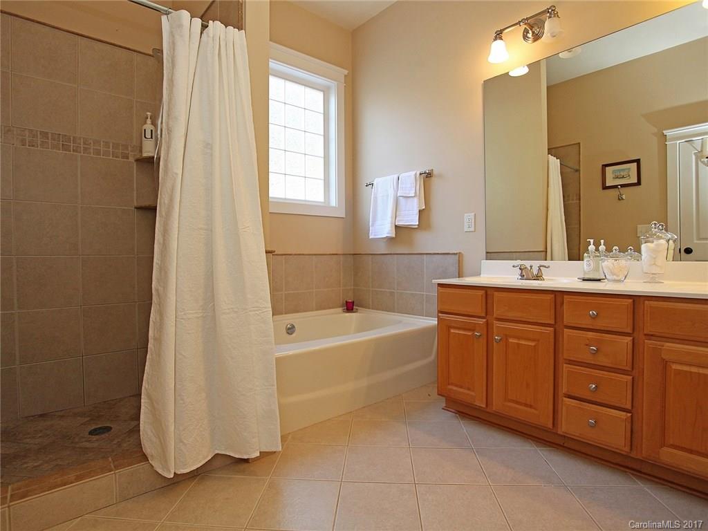 1364 Barnett Woods Fort Mill, SC 29708 - Photo 11 of 24 Gallery Image 11