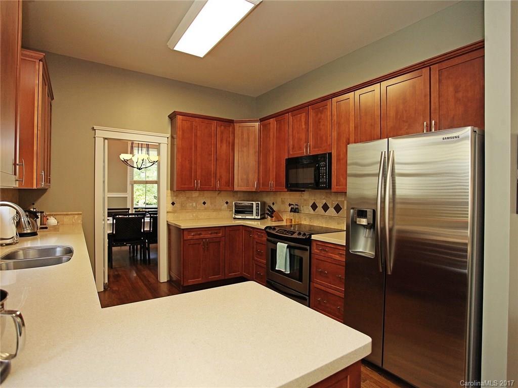 1364 Barnett Woods Fort Mill, SC 29708 - Photo 4 of 24 Gallery Image 4