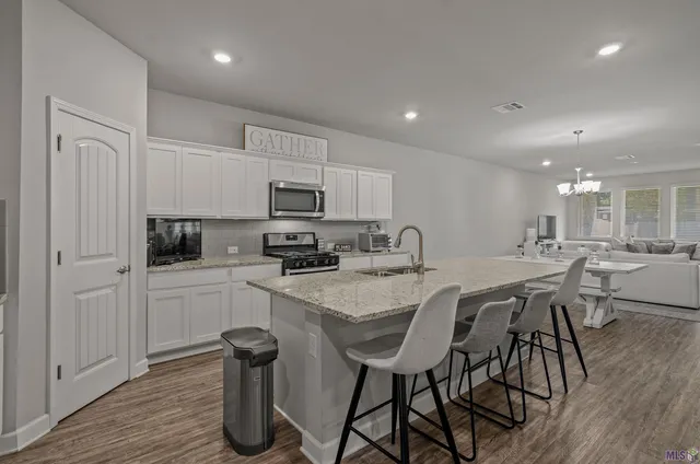 $322,900 | 6443 Tiger Pointe Dr. Drive, Baton Rouge, LA 70817