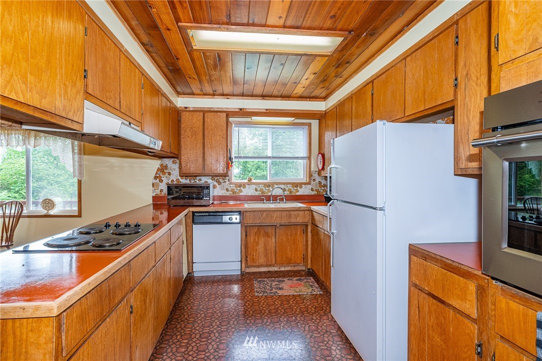 655 Larmon Road Onalaska, WA 98570 - Photo 5 of 38 Gallery Image 5