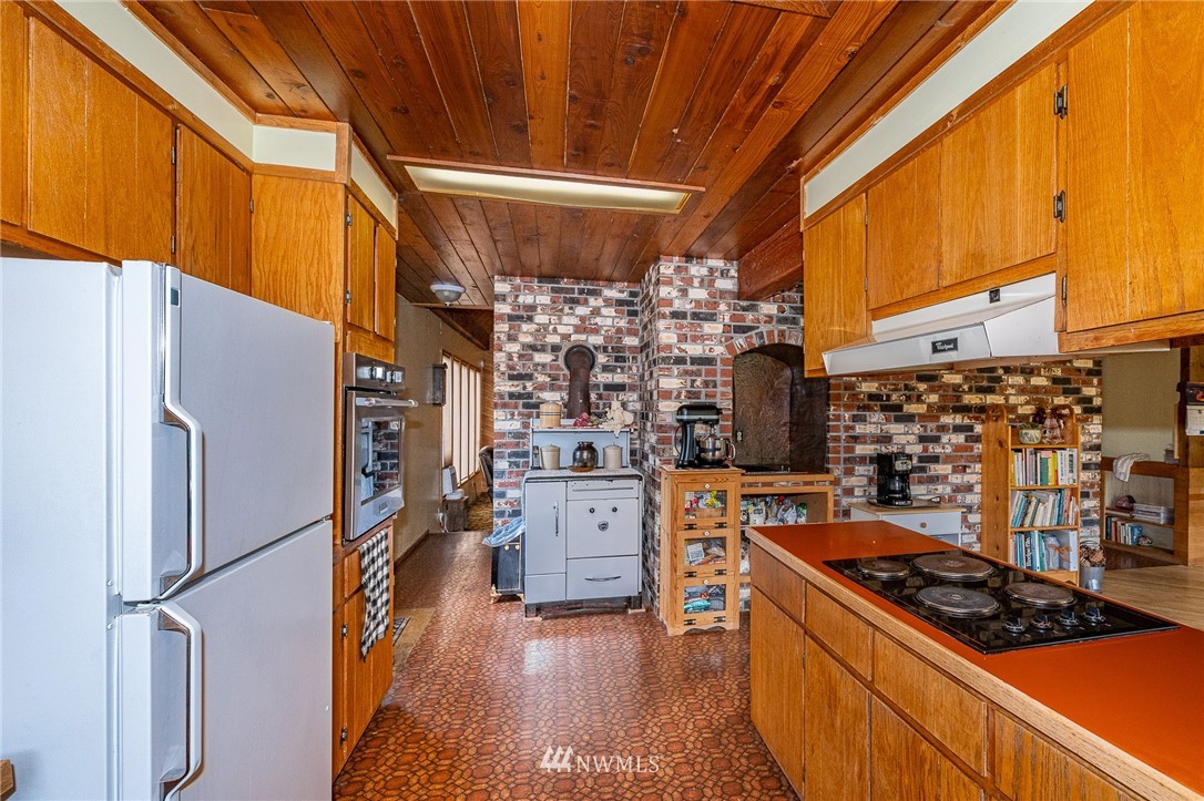 655 Larmon Road Onalaska, WA 98570 - Photo 9 of 38 Gallery Image 9