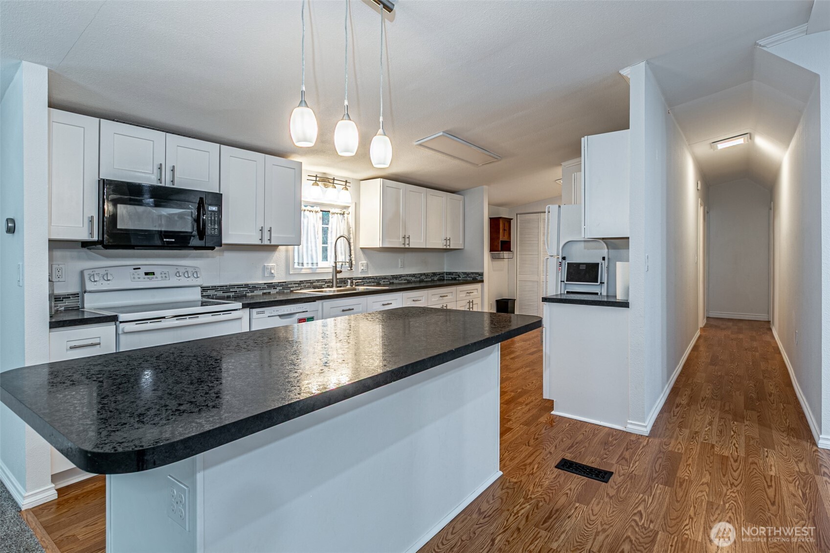 2412 South 371st Street, Unit 46 Federal Way, WA 98003 - Photo 4 of 35