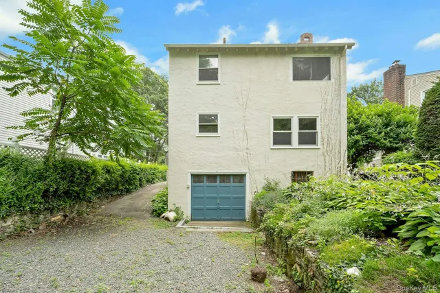 a picture of a bathroom with a sink