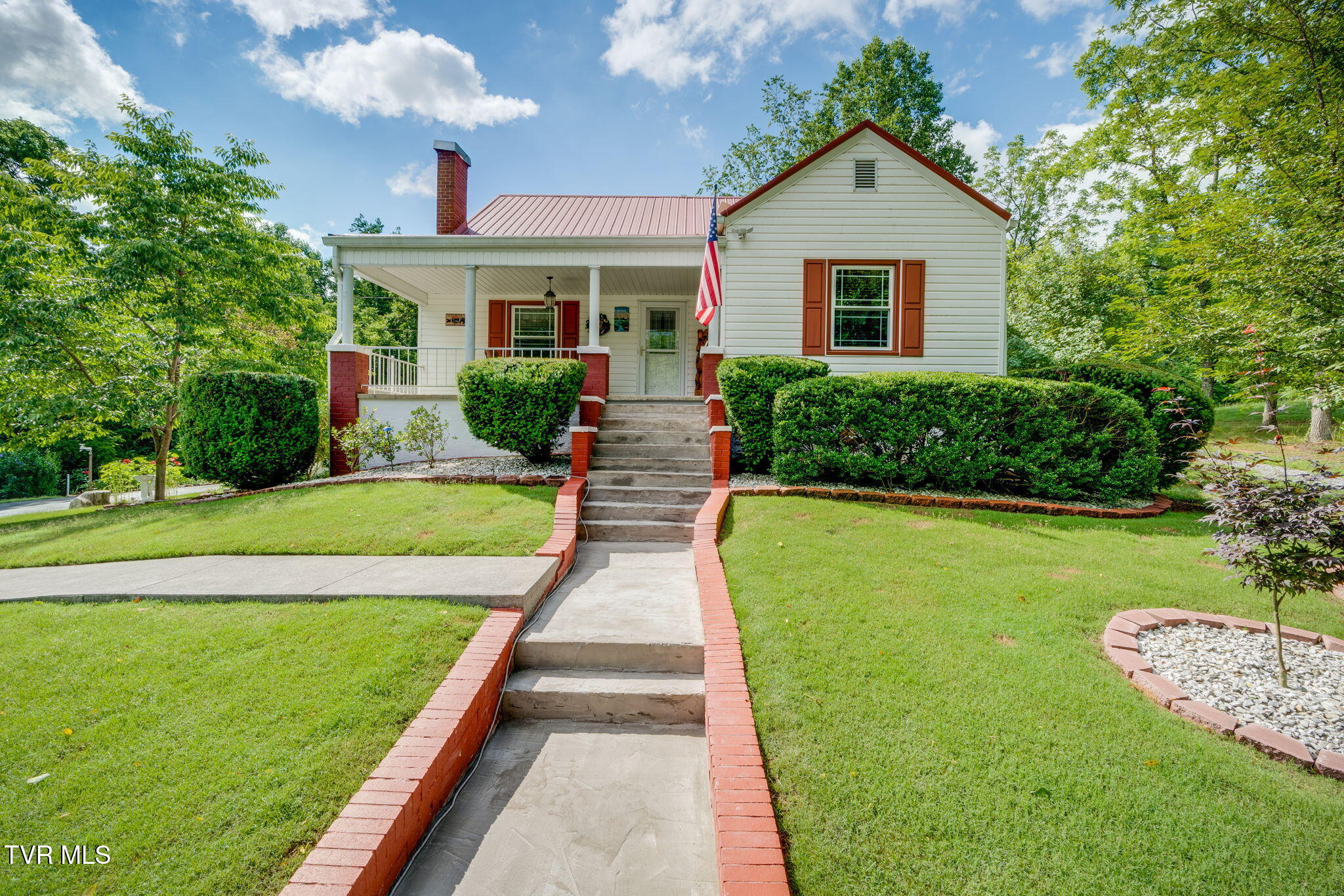 1384 Walnut Grove Road Bluff City, TN 37618 - Photo 1 of 43 001