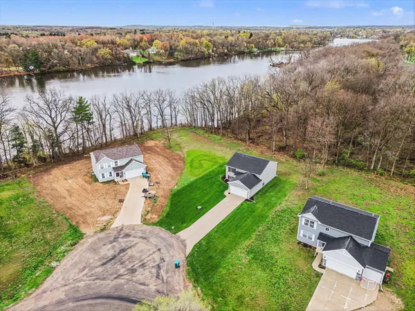 $309,900 | 17803 Bluff Drive, Three Rivers, MI 49093