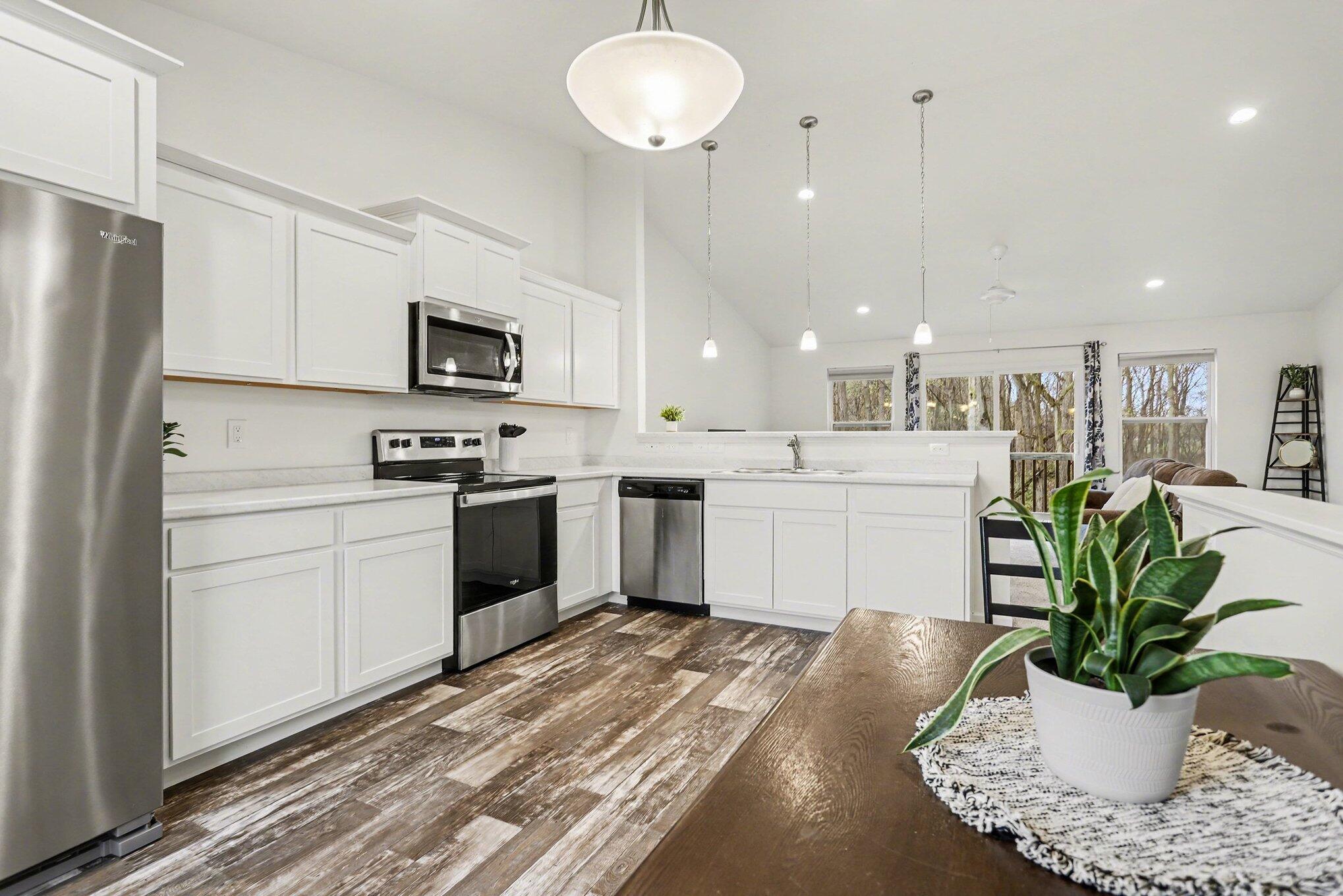 17803 Bluff Drive Three Rivers, MI 49093 - Photo 8 of 26 008_file_2495