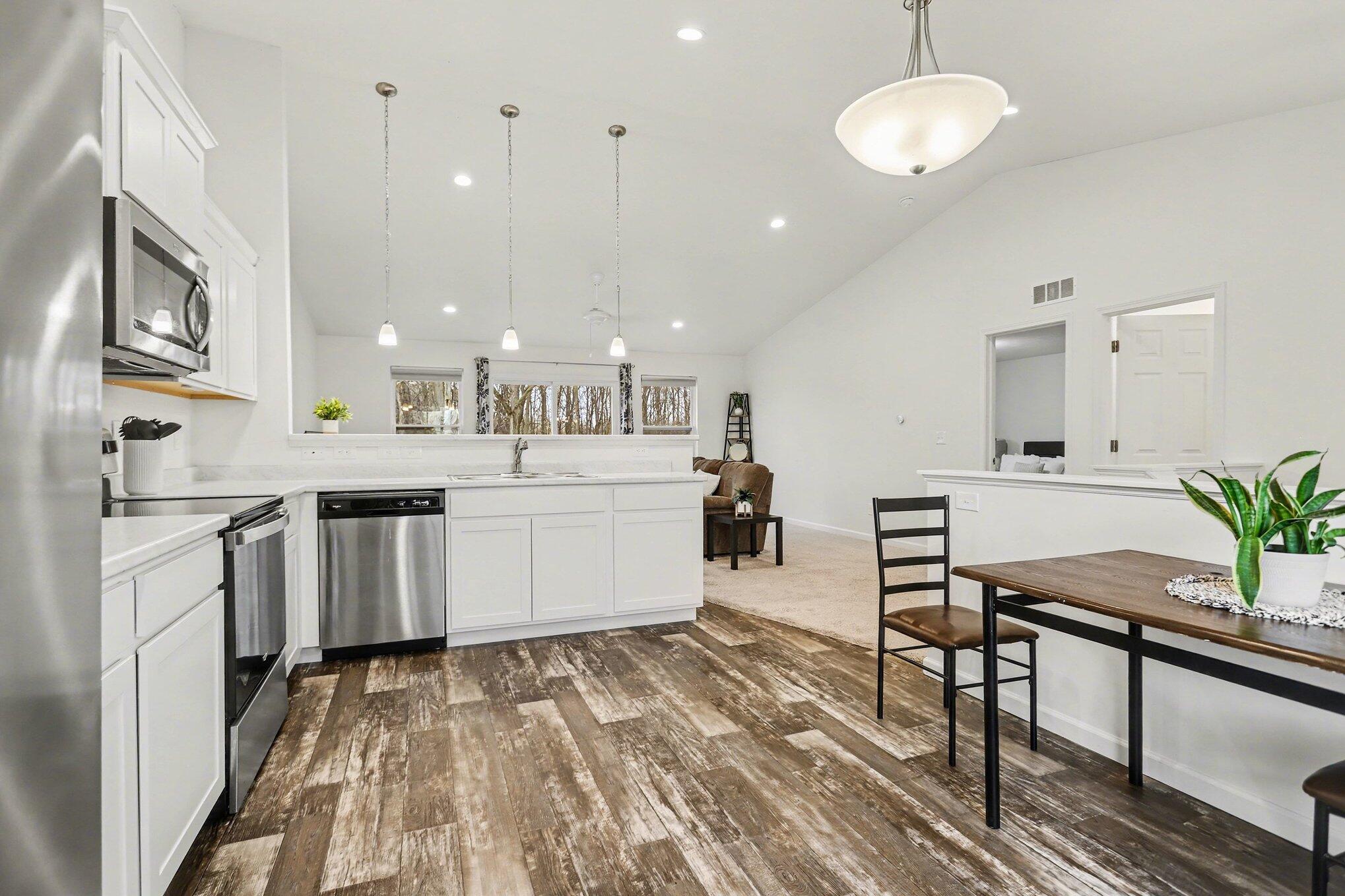 17803 Bluff Drive Three Rivers, MI 49093 - Photo 9 of 26 009_file_3572