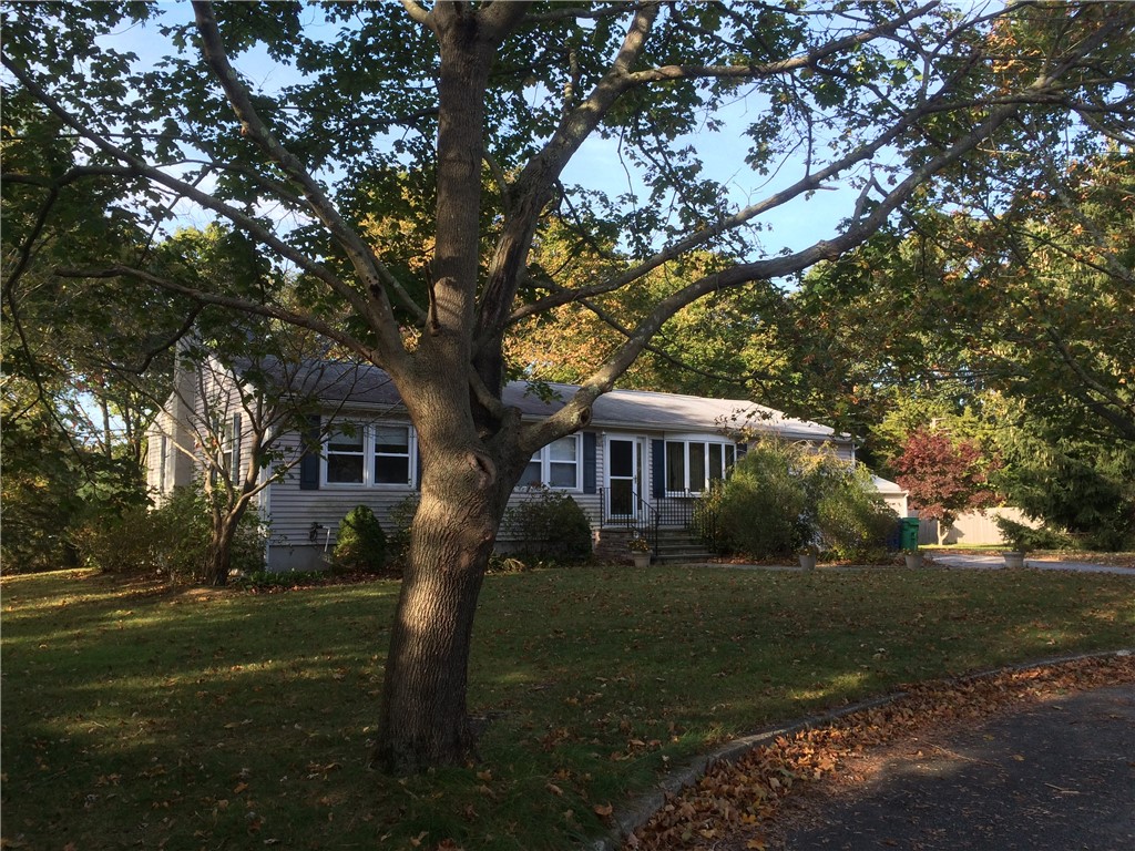 19 Del Rio Court Warwick, RI 02818 - Photo 1 of 21 Exterior, Front
