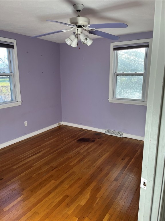 19 Del Rio Court Warwick, RI 02818 - Photo 11 of 21 Bedroom 3, South-west corner.