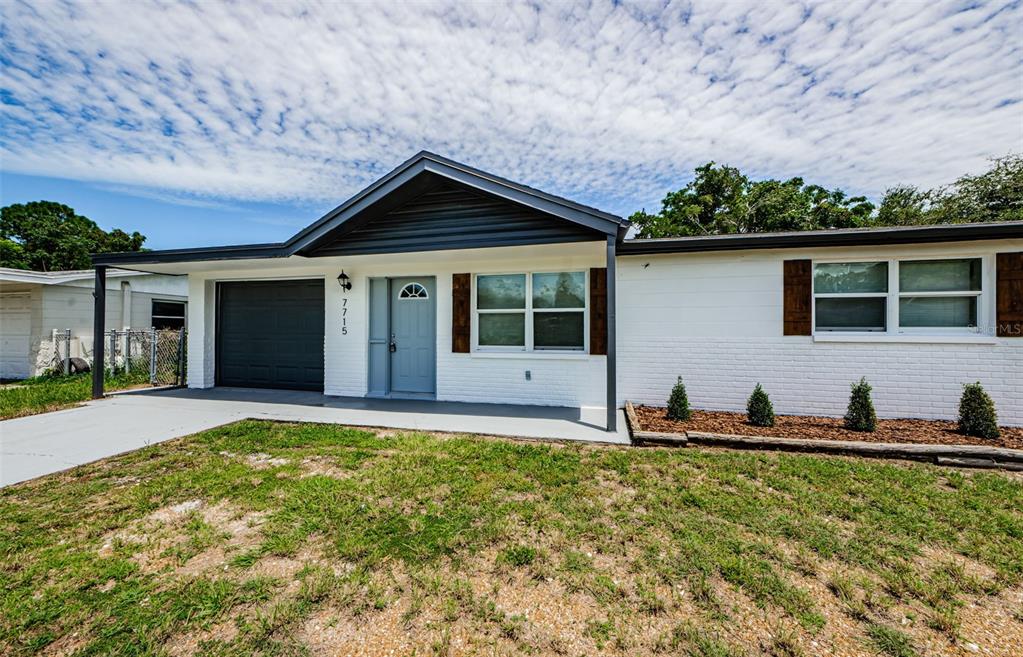 7715 Rottingham Road Port Richey, FL 34668 - Photo 3 of 32 Gallery Image 3