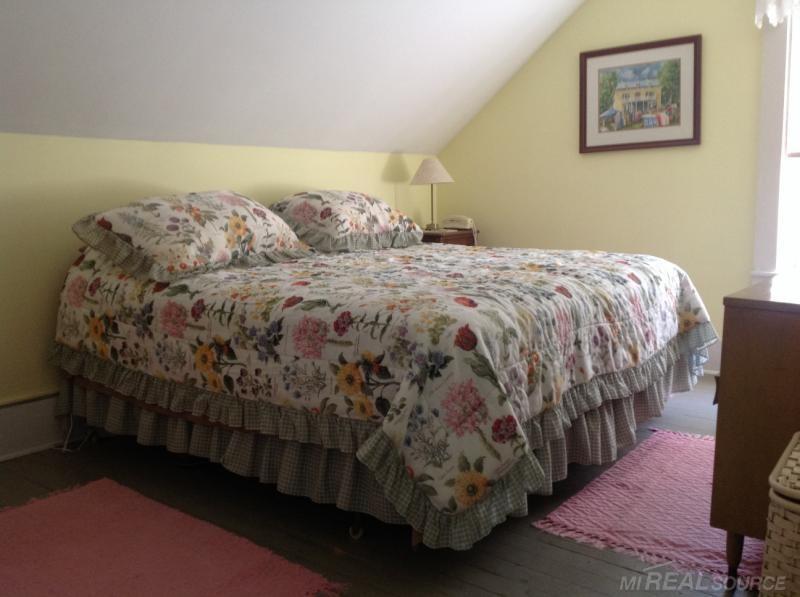 7025 Roach Road Lexington, MI 48450 - Photo 5 of 11 31300265-4.JPG
