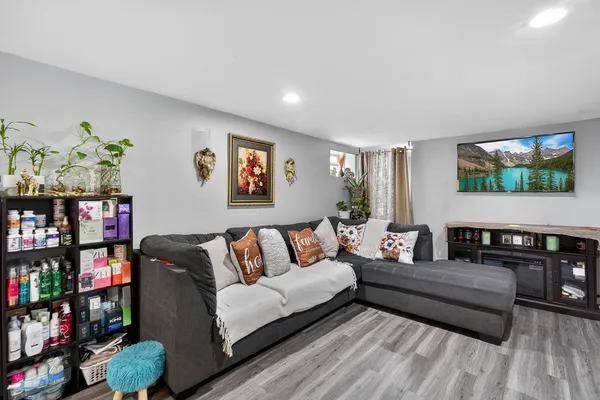 $350,000 | 5201 Oak Street, Bellwood, IL 60104