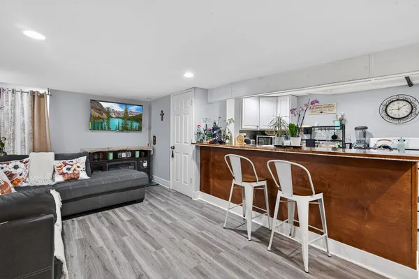 $350,000 | 5201 Oak Street, Bellwood, IL 60104