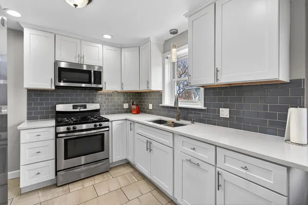 $350,000 | 5201 Oak Street, Bellwood, IL 60104