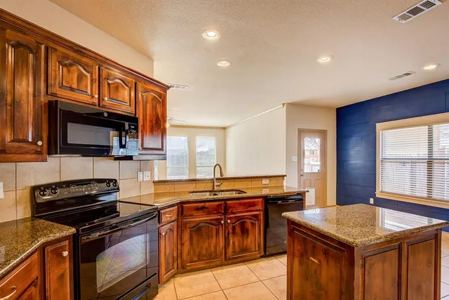 $2,395 | 3217 Hornbeam Street, Denton, TX 76226