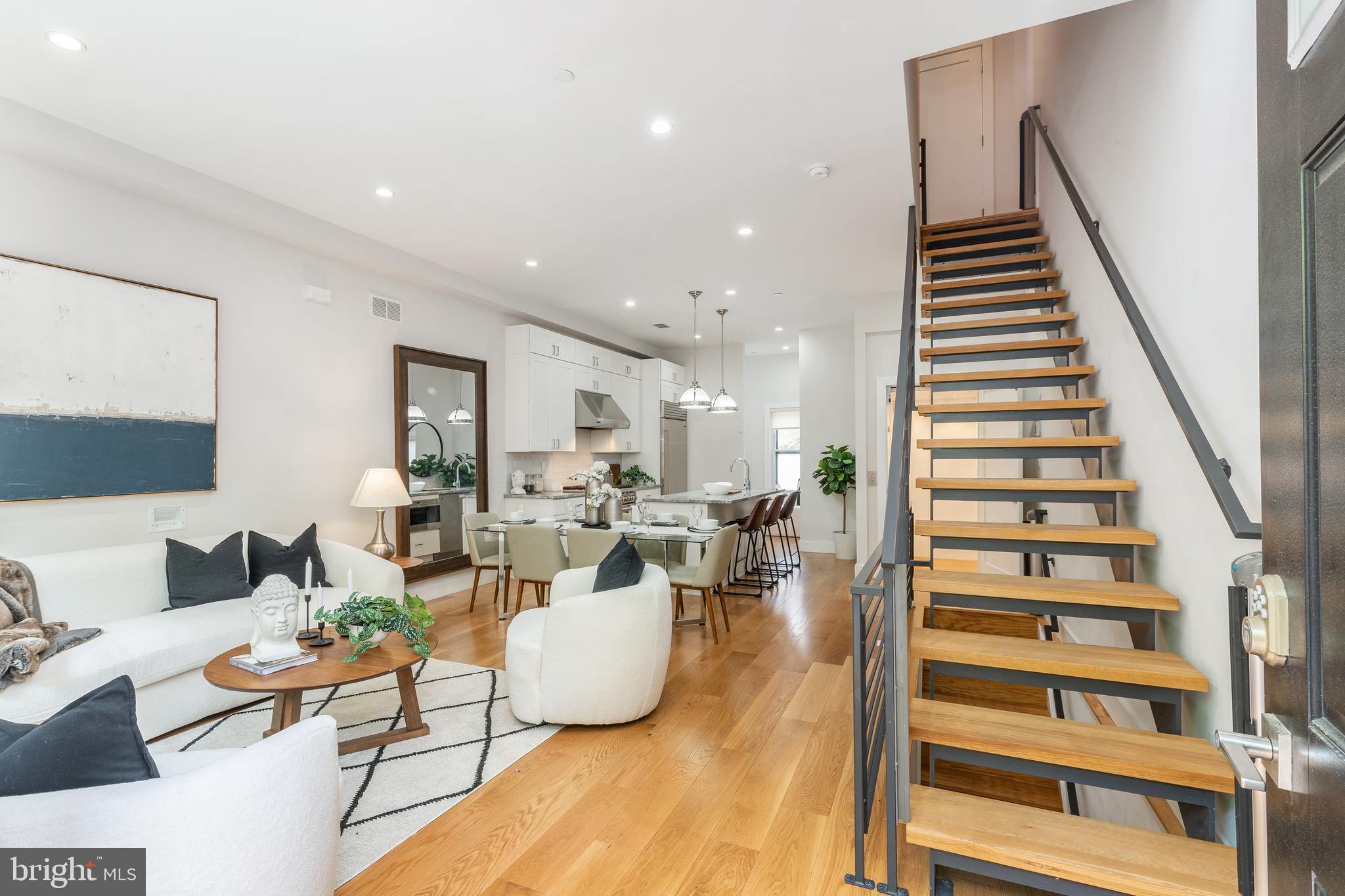 809 North Taney Street Philadelphia, PA 19130 - Photo 4 of 50