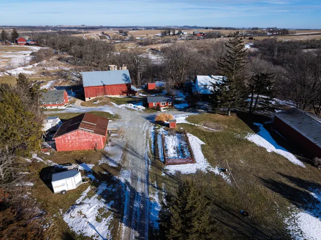 $442,500 | 15514 341st Avenue, Harmony, MN 55939