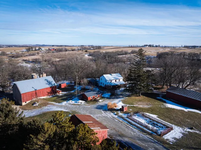 $442,500 | 15514 341st Avenue, Harmony, MN 55939