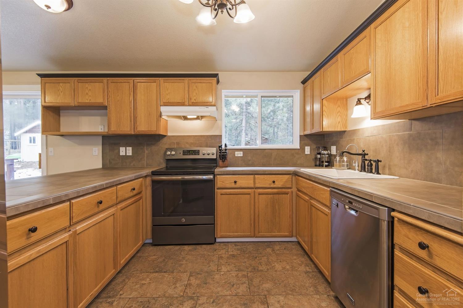 16881 Indio Road Bend, OR 97707 - Photo 10 of 25 Additional Photo