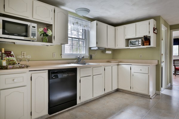 67 McDonald Road Wilmington, MA 01887 - Photo 11 of 27 Gallery Image 11