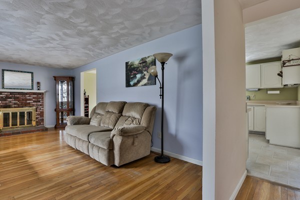 67 McDonald Road Wilmington, MA 01887 - Photo 15 of 27 Gallery Image 15