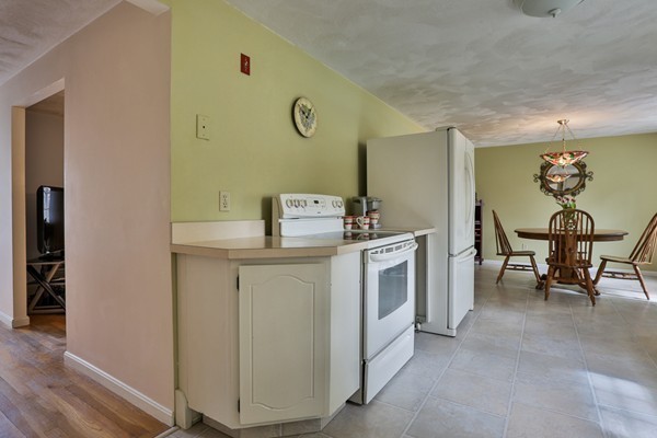 67 McDonald Road Wilmington, MA 01887 - Photo 8 of 27 Gallery Image 8