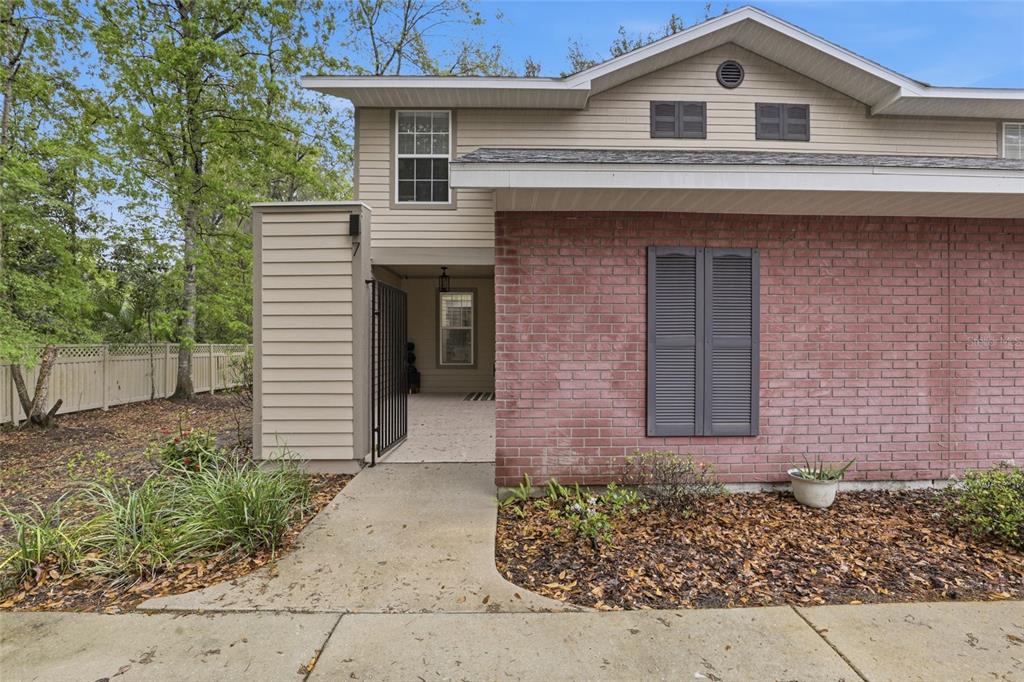 1215 Northwest 55th Street, Unit 7 Gainesville, FL 32605 - Photo 1 of 31