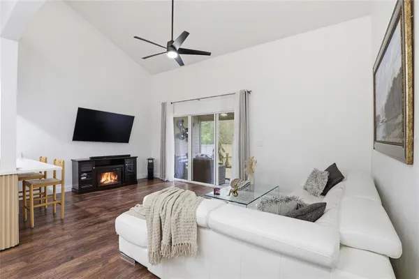 $245,000 | 1215 Northwest 55th Street, Unit 7, Gainesville, FL 32605