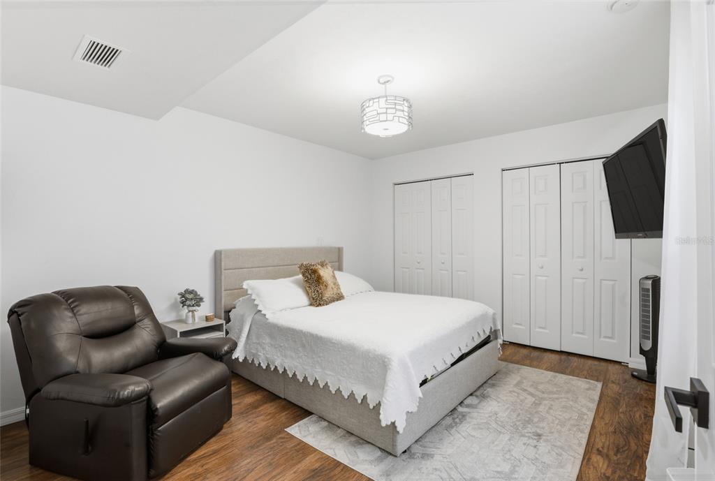 1215 Northwest 55th Street, Unit 7 Gainesville, FL 32605 - Photo 15 of 31
