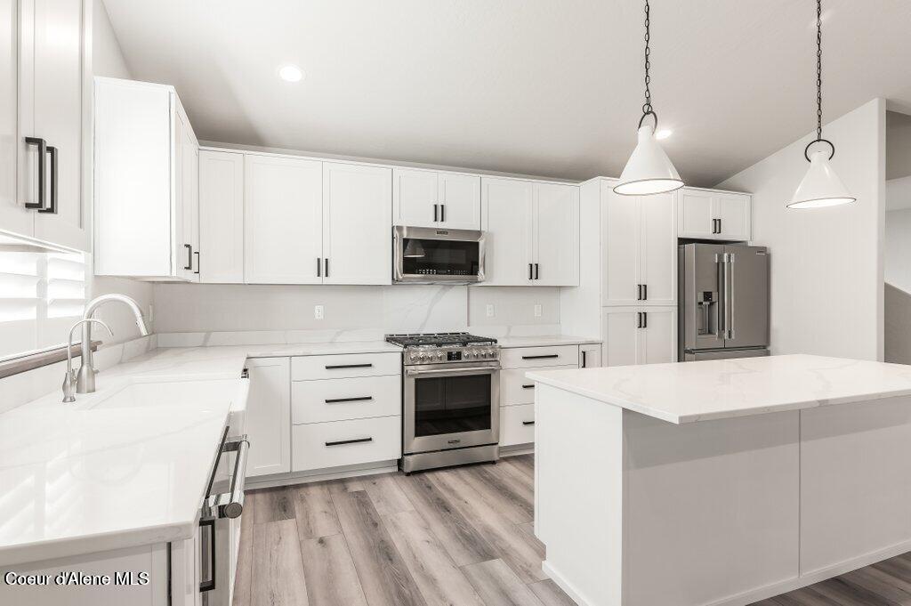 11811 North Railway Avenue Rathdrum, ID 83858 - Photo 11 of 28 11. Kitchen
