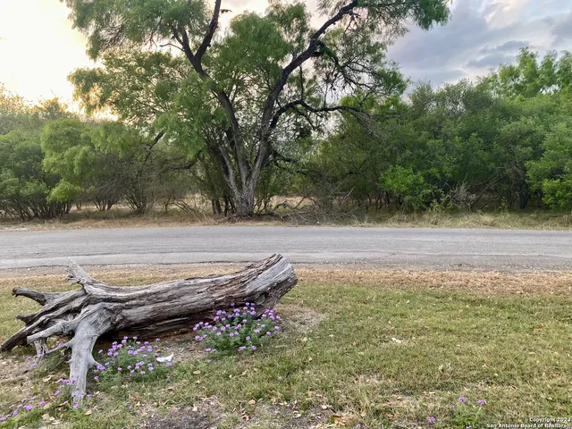 $106,000 | 91 Lantana, Concan, TX 78838