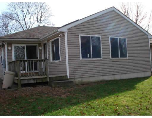 25 Rebecca Road Canton, MA 02021 - Photo 8 of 9 Gallery Image 8