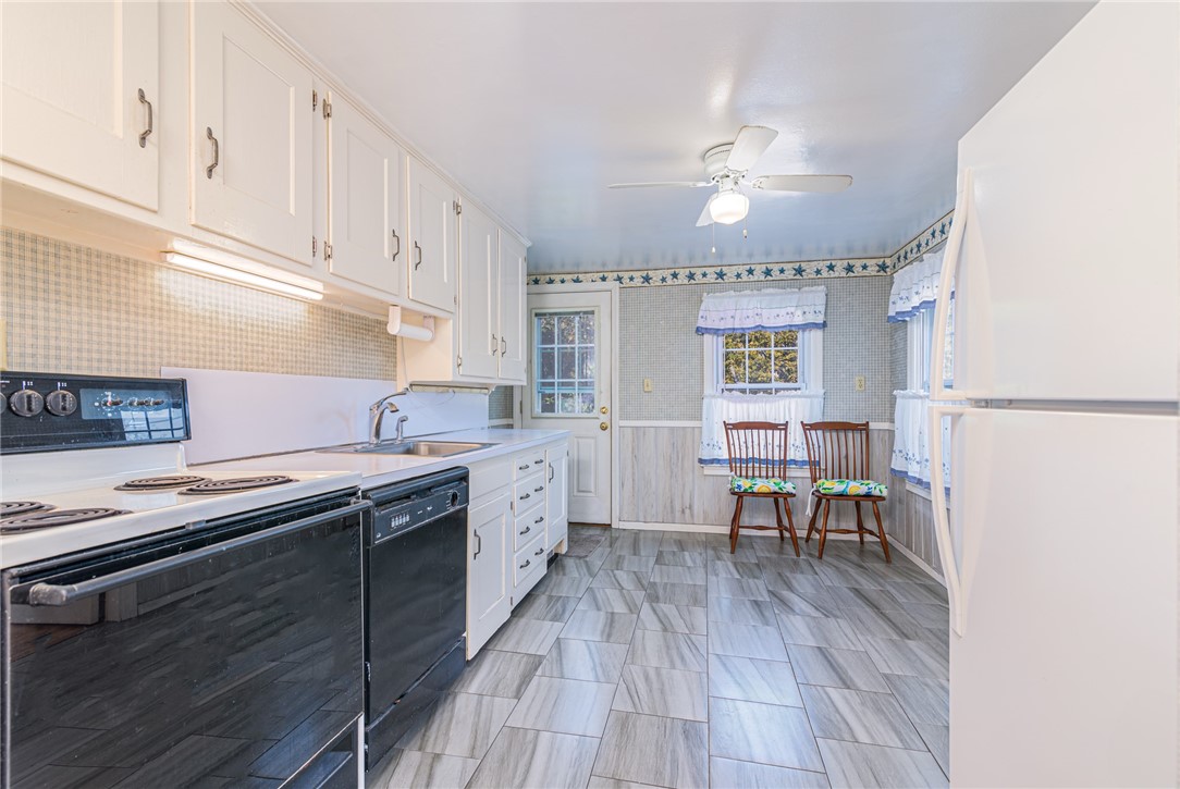 9 Preston Drive North Kingstown, RI 02852 - Photo 7 of 40