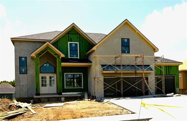 $679,900 | 8710 North Farley Avenue, Kansas City, MO 64157
