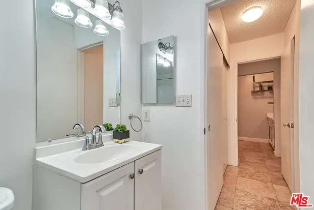 $315,000 | 320 South Ardmore Avenue, Unit 120, Los Angeles, CA 90020